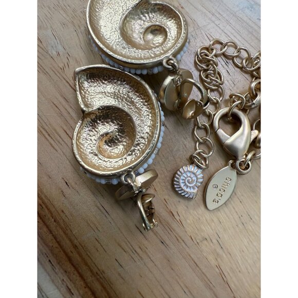 Layered White Gold Shell Charm Necklace Statement Earrings Set, Beach, Coastal - Picture 9 of 9